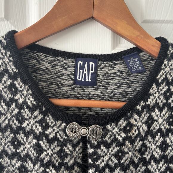 Vintage GAP Sweater Vest Womens M 90's Preppy Wool Silver Buttons Grandmacore - Picture 2 of 4